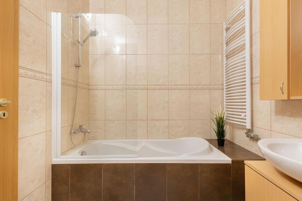 S22 Apartment Будапеща Екстериор снимка